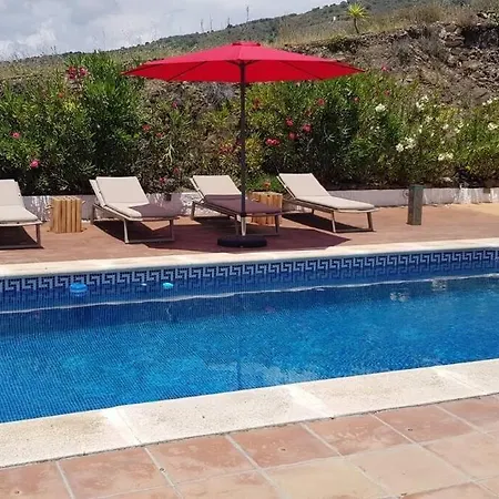 Torre Mit Pool Und Bergpanorama Villa